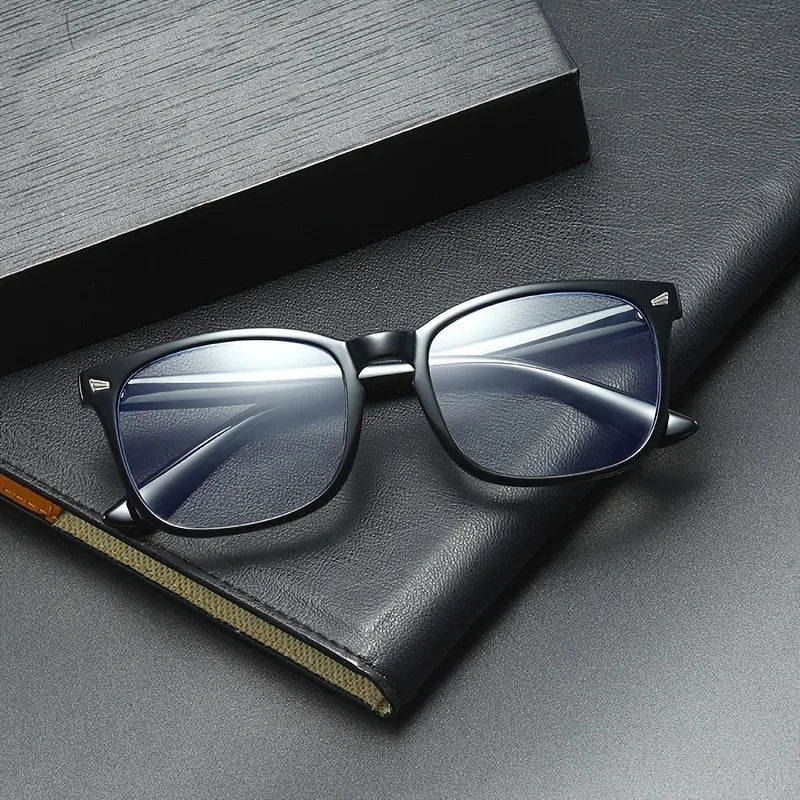 Blue Light Blocking Glasses Suitable for Both Men and Women Non-metallic Suitable for Computers and Games